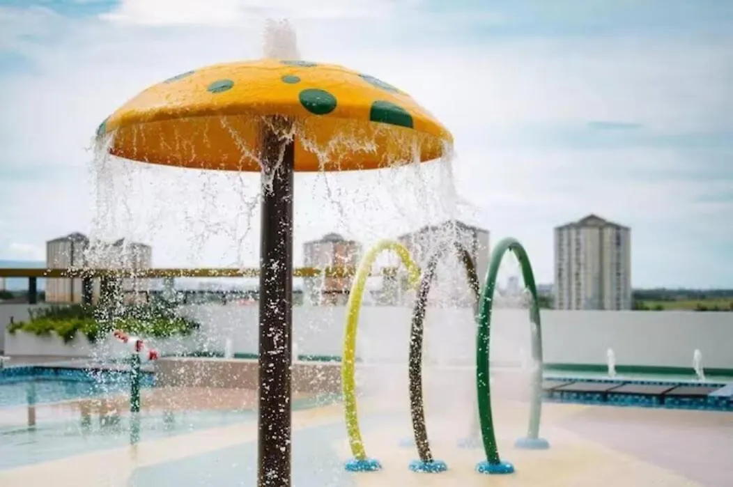 Modern Family-Fun Suites - Infinity Pool, Massage Chair, Indoor-Cinema With Balcony - M2 Bukit Mertajam Apartamento