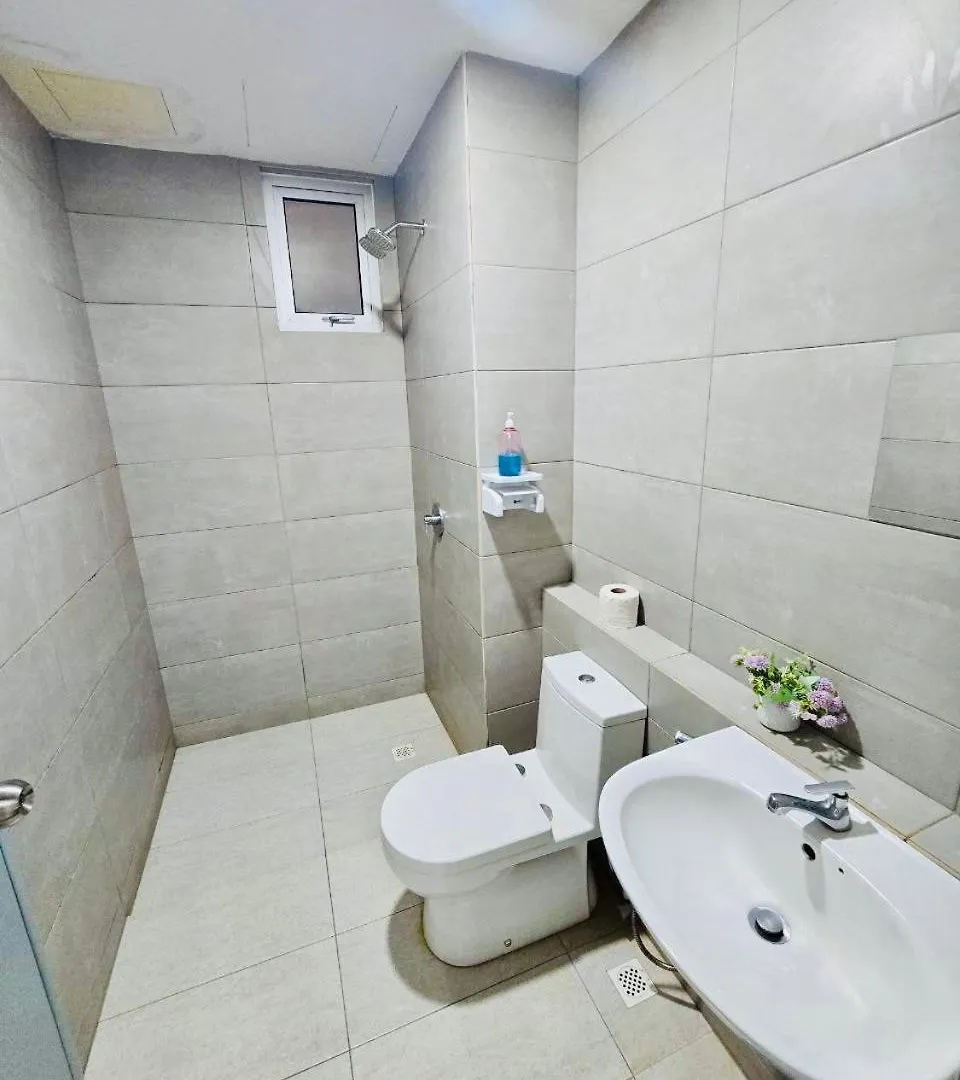 Modern Family-Fun Suites - Infinity Pool, Massage Chair, Indoor-Cinema With Balcony - M2 Bukit Mertajam