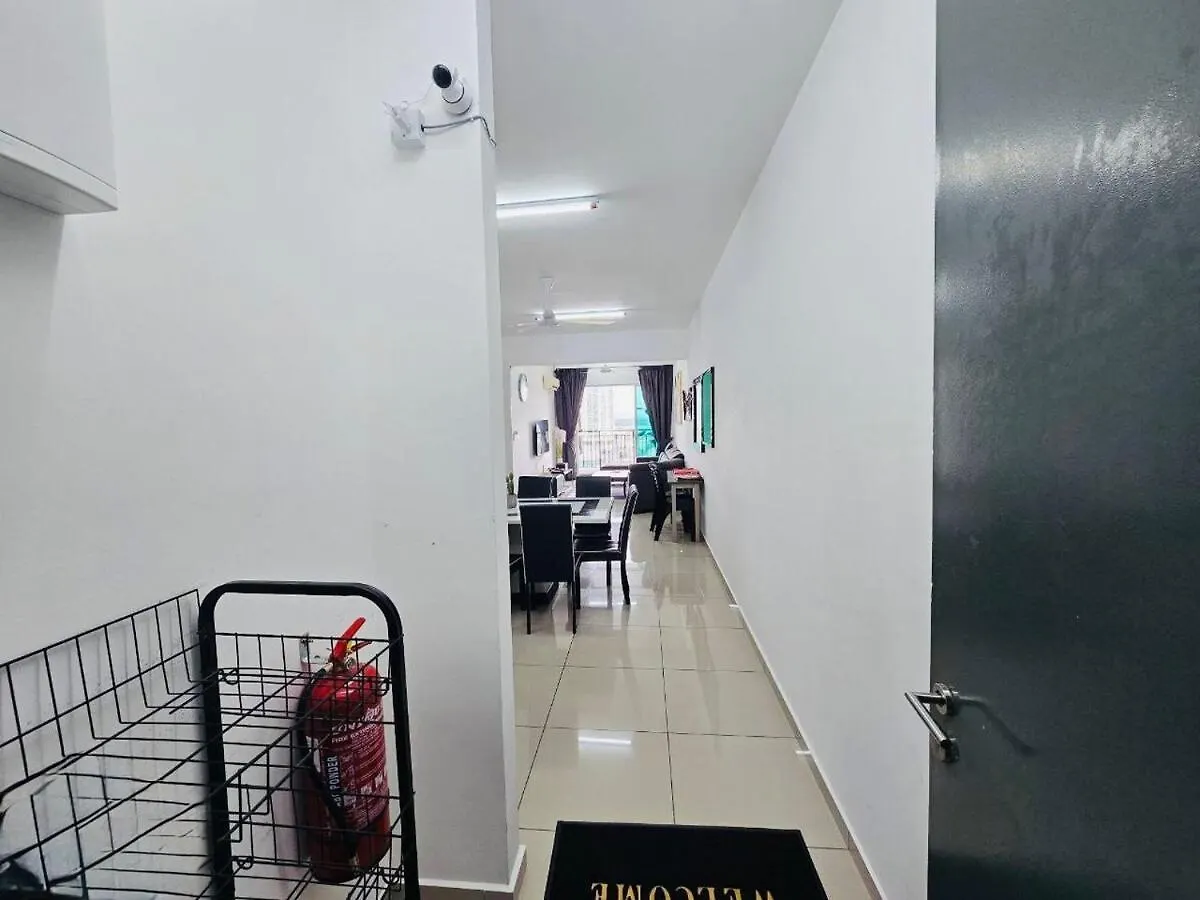 Modern Family-Fun Suites - Infinity Pool, Massage Chair, Indoor-Cinema With Balcony - M2 Bukit Mertajam Apartament