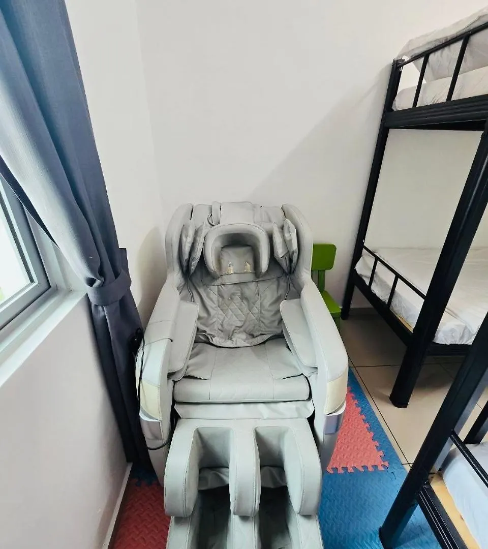Modern Family-Fun Suites - Infinity Pool, Massage Chair, Indoor-Cinema With Balcony - M2 Bukit Mertajam